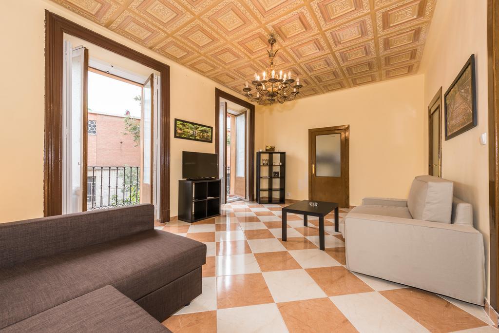 Grand Latina Apartment Madrid Rum bild